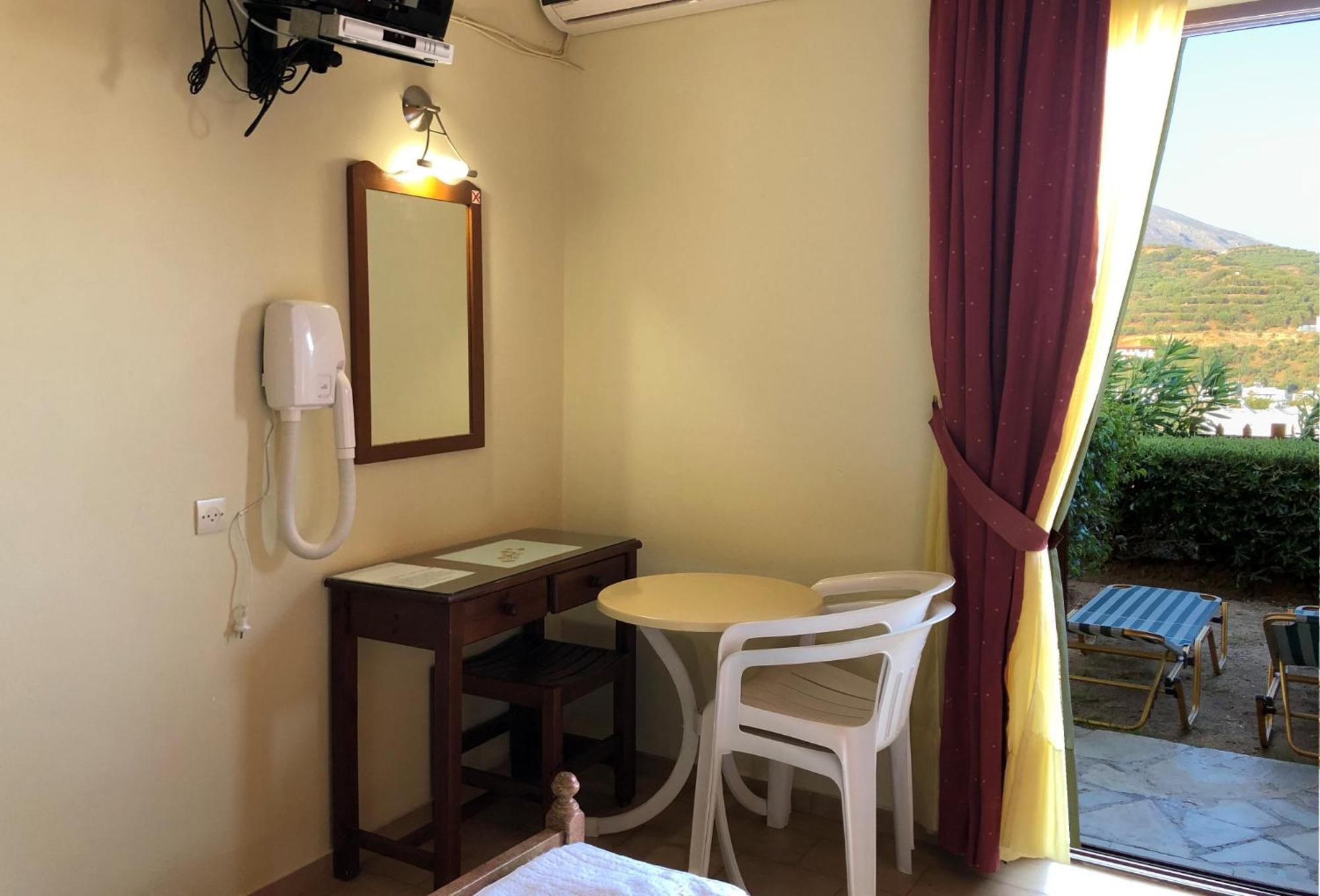 Lappa Hotel Плакіас Екстер'єр фото
